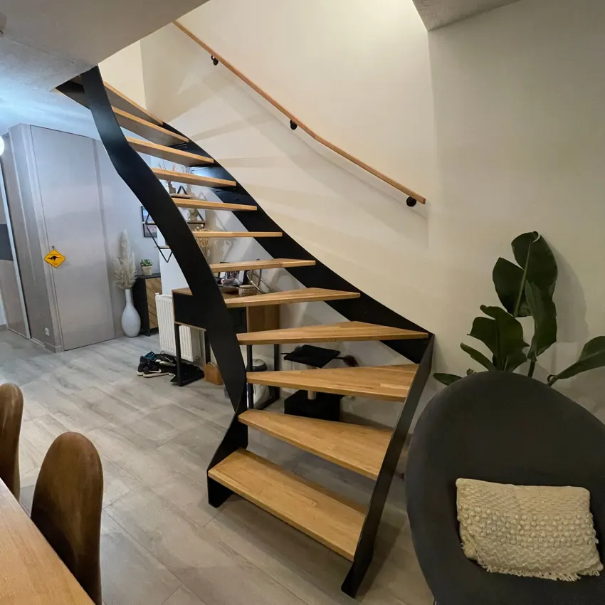 Escalier hélicoïdal acier et bois