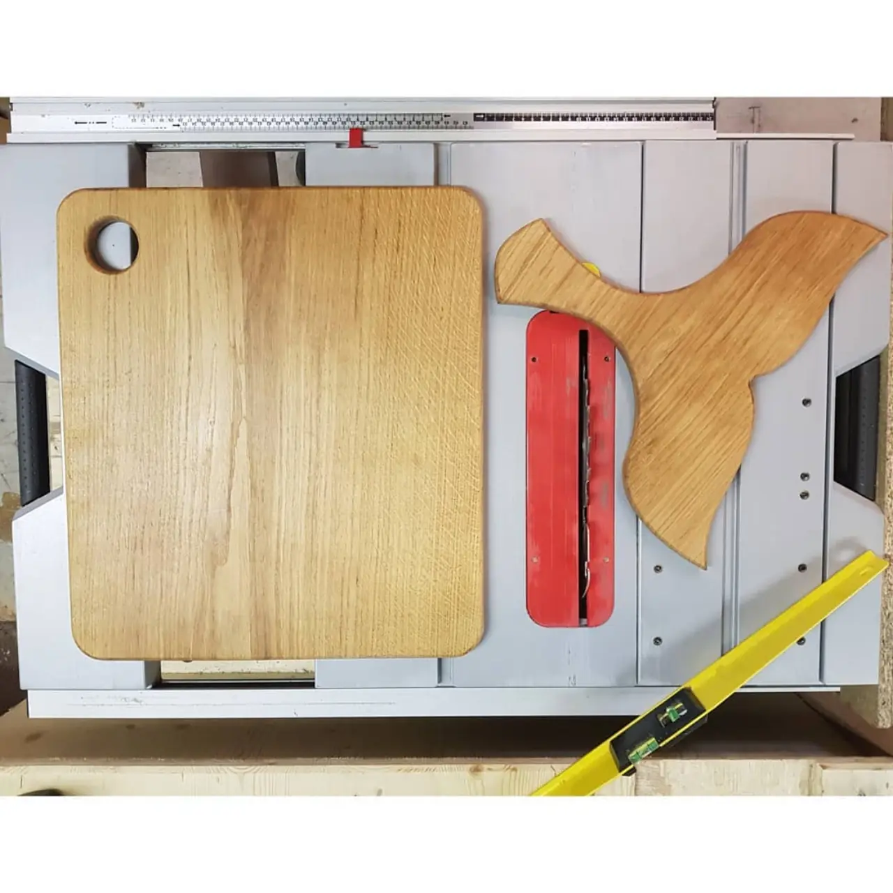 2 belles planches en chêne pour découper, présenter vos… — Alliage Mobilier (1)