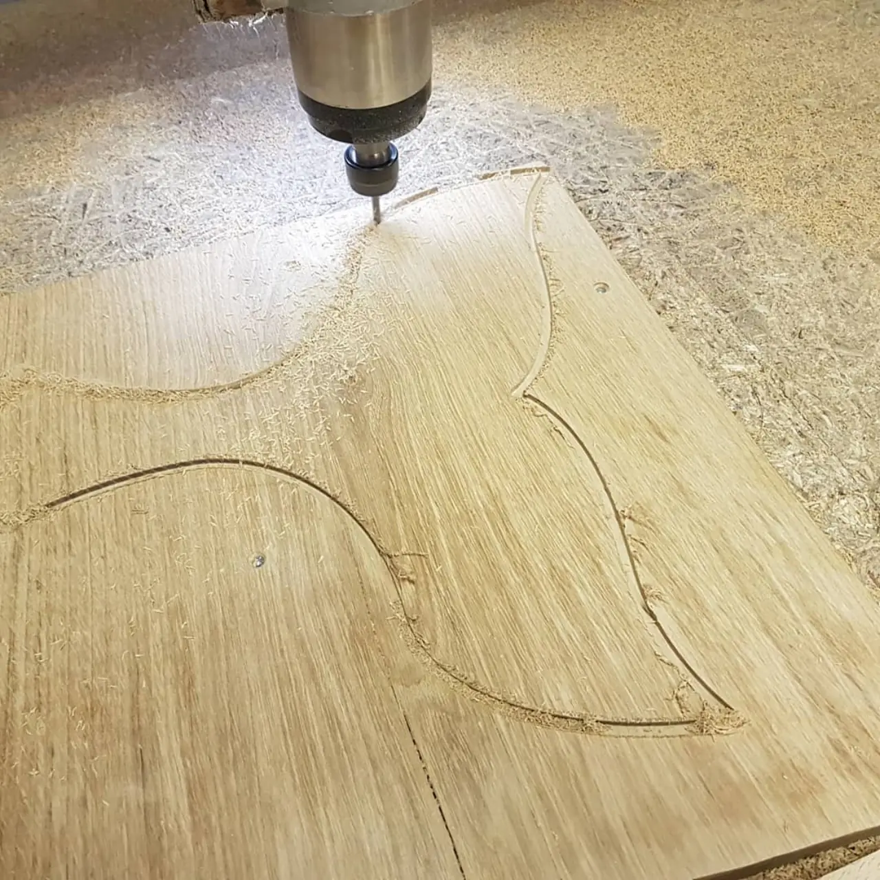 2 belles planches en chêne pour découper, présenter vos… — Alliage Mobilier (2)