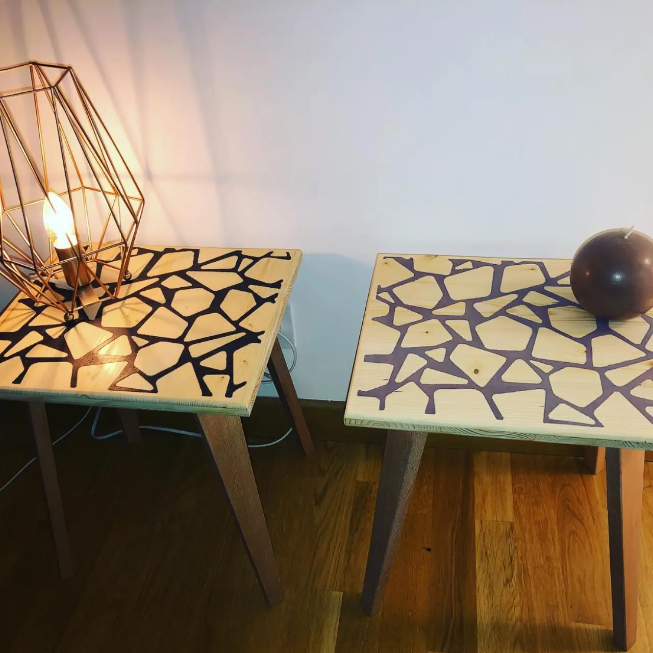 2 petites tables de chevets réalisées dans nos ateliers — Alliage Mobilier (1)