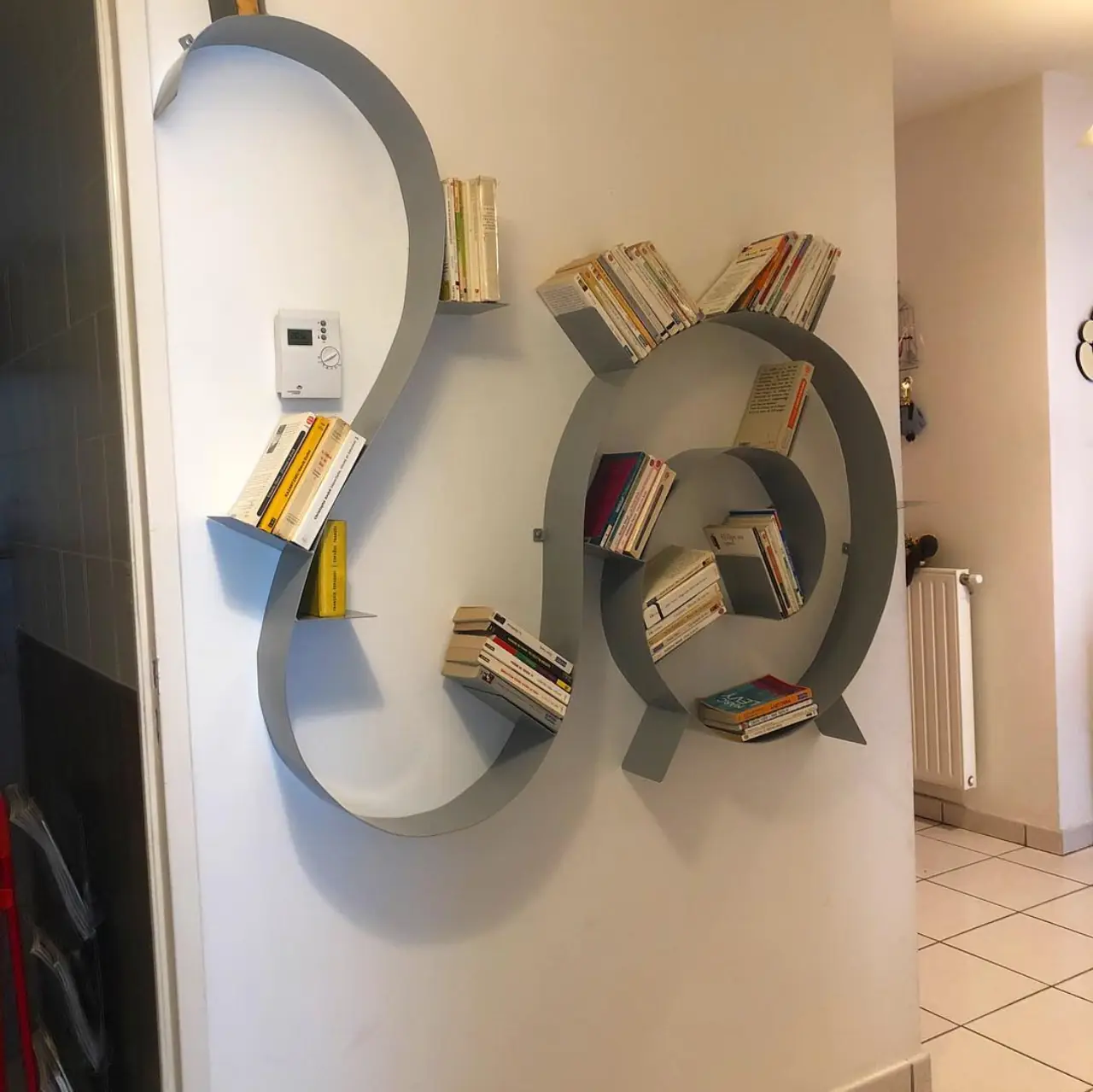 C’était pose des 2 bibliothèques « branche » et « dragon… — Alliage Mobilier (2)