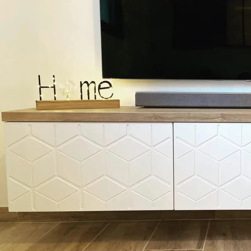 Création et pose d’un meuble TV suspendu sur mesure — Mobilier Alliage Mobilier