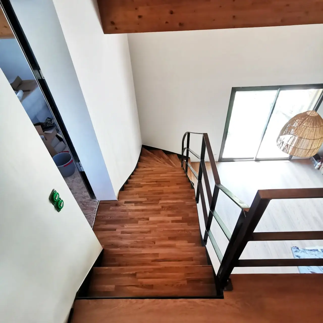 Escalier sur mesure, acier brut et chêne pour la… — Alliage Mobilier (5)