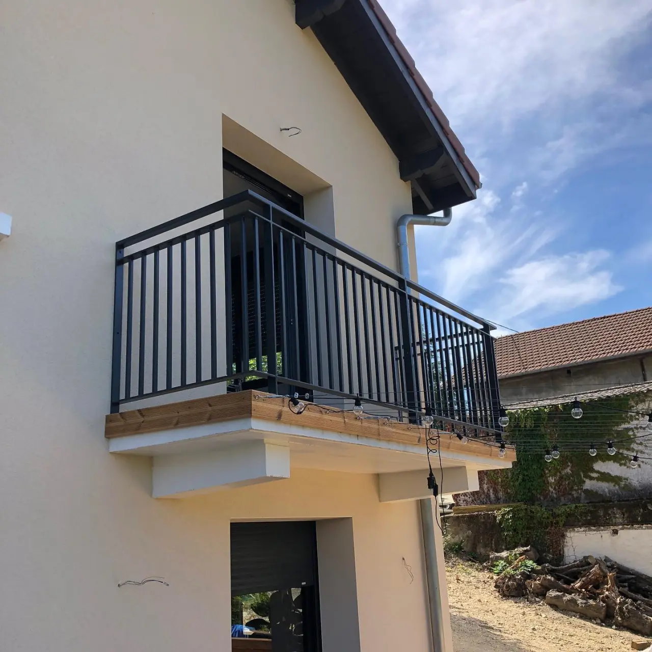 Garde-corps de balcon en acier peint anthracite pour… — Alliage Mobilier (2)