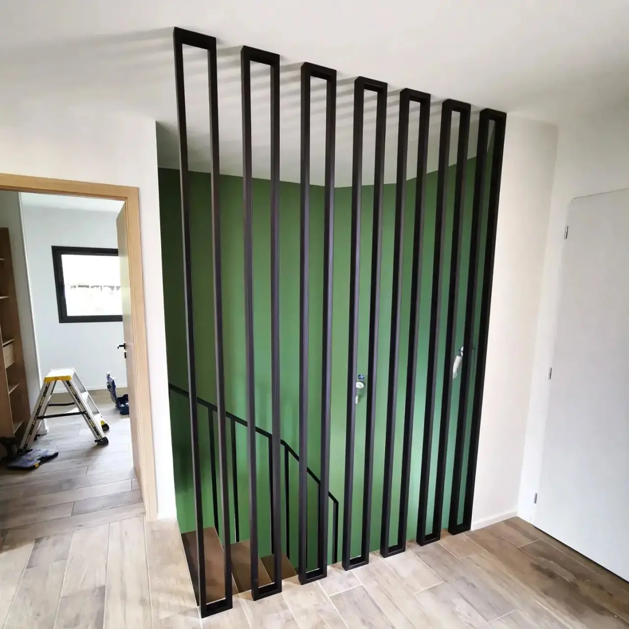 Garde corps et claustra acier, peint en noir mat sablé… — Alliage Mobilier (4)
