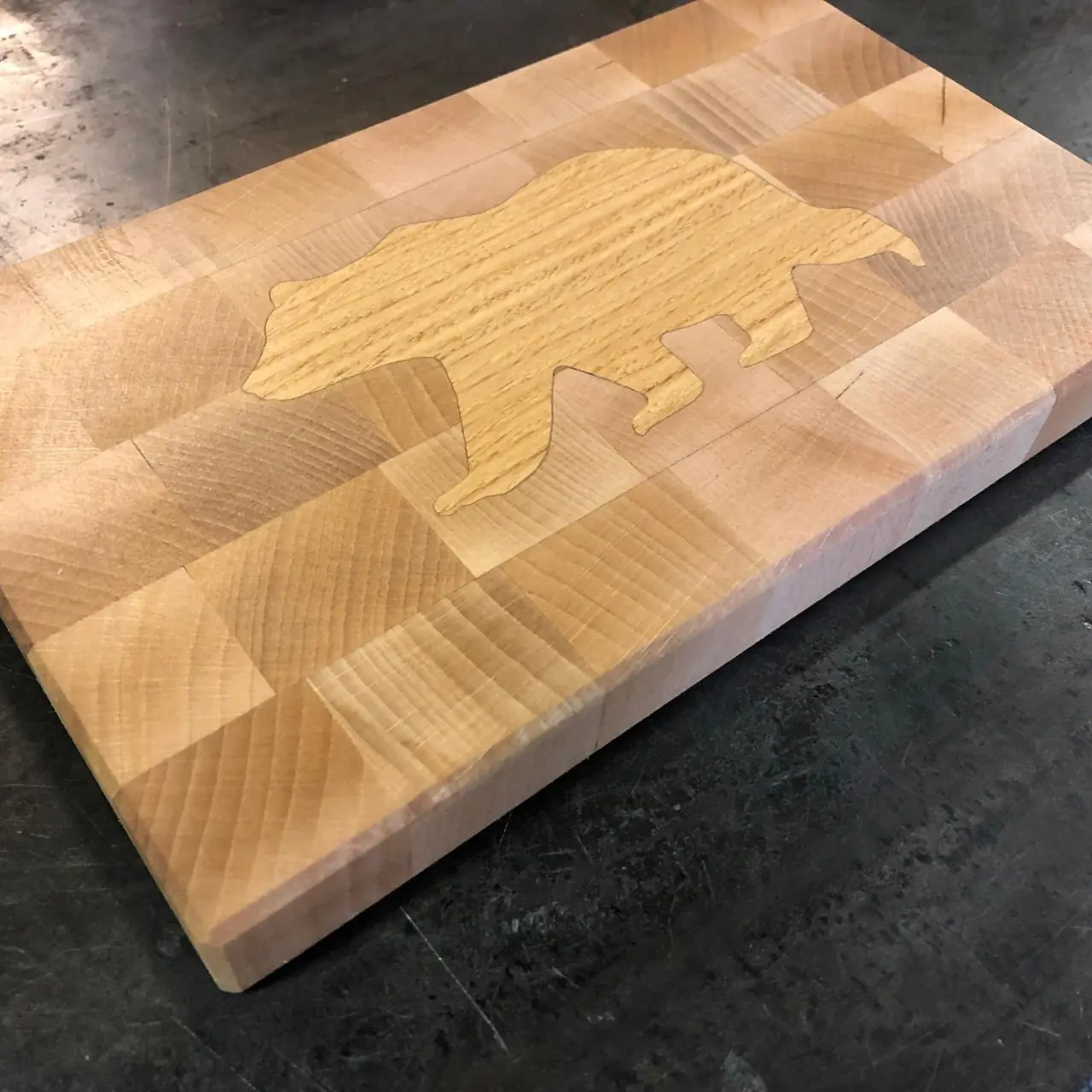 Planche à découper Billot (bois de bout) en Hêtre avec… — Alliage Mobilier (2)