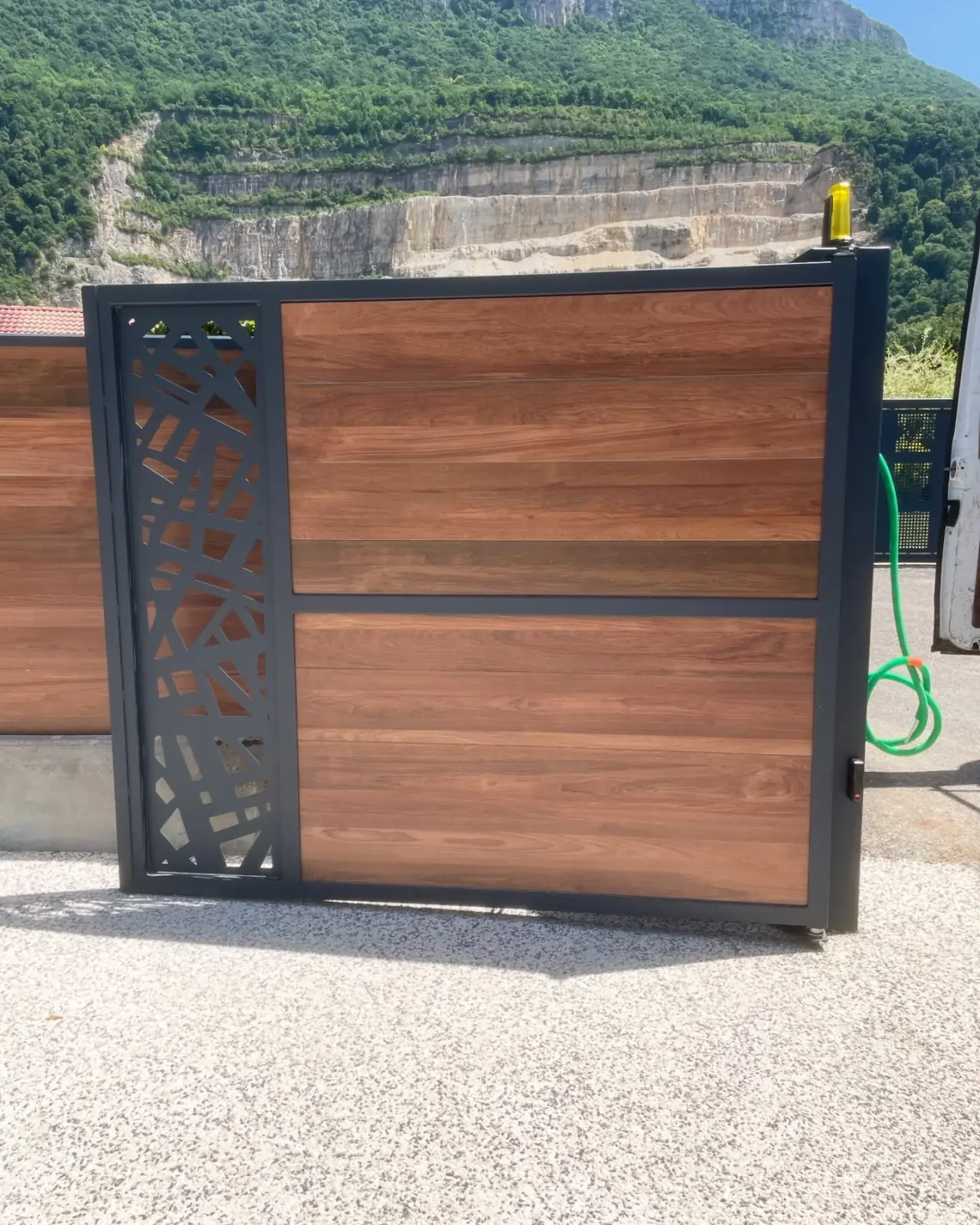 Portail sur mesure — Alliage Mobilier (6)