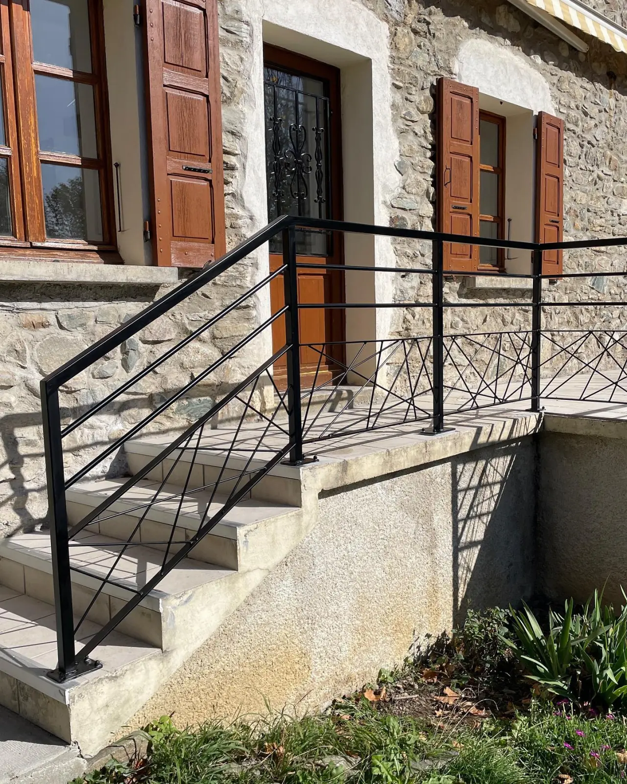 Remplacement d’anciens garde-corps bois qui avaient fait… — Alliage Mobilier à Uriage (4)
