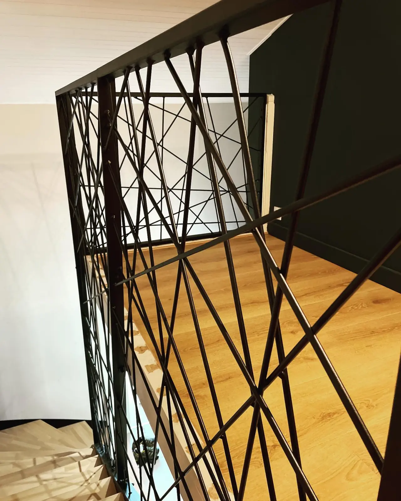 Remplacement d'un escalier traditionnel en bois et… — Alliage Mobilier (4)