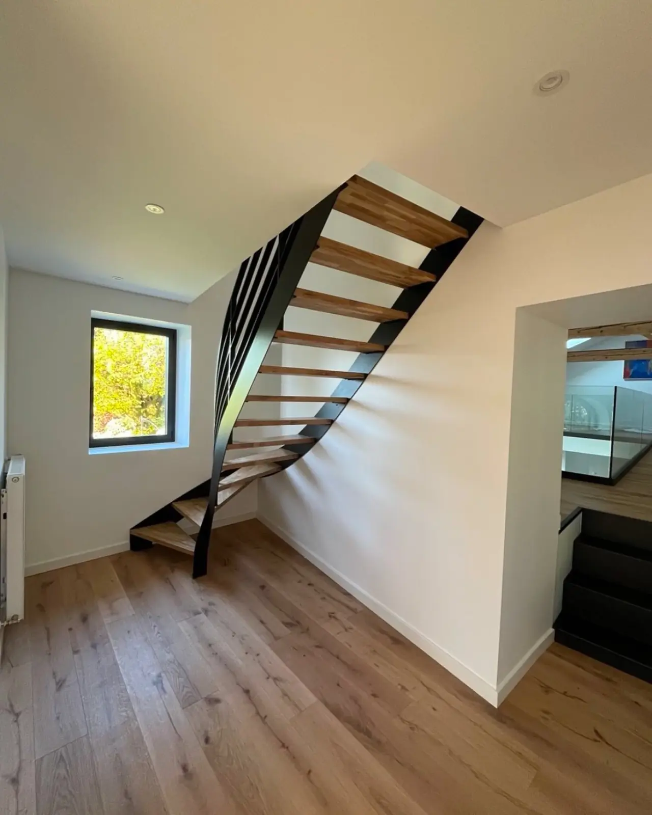 Rénovation et style moderne dans une maison de village — Alliage Mobilier (5)