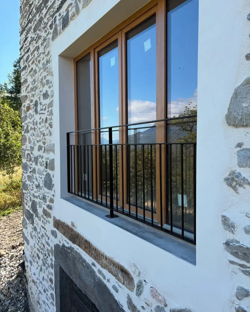 Sécurité et style au rendez-vous — Garde-corps Alliage Mobilier
