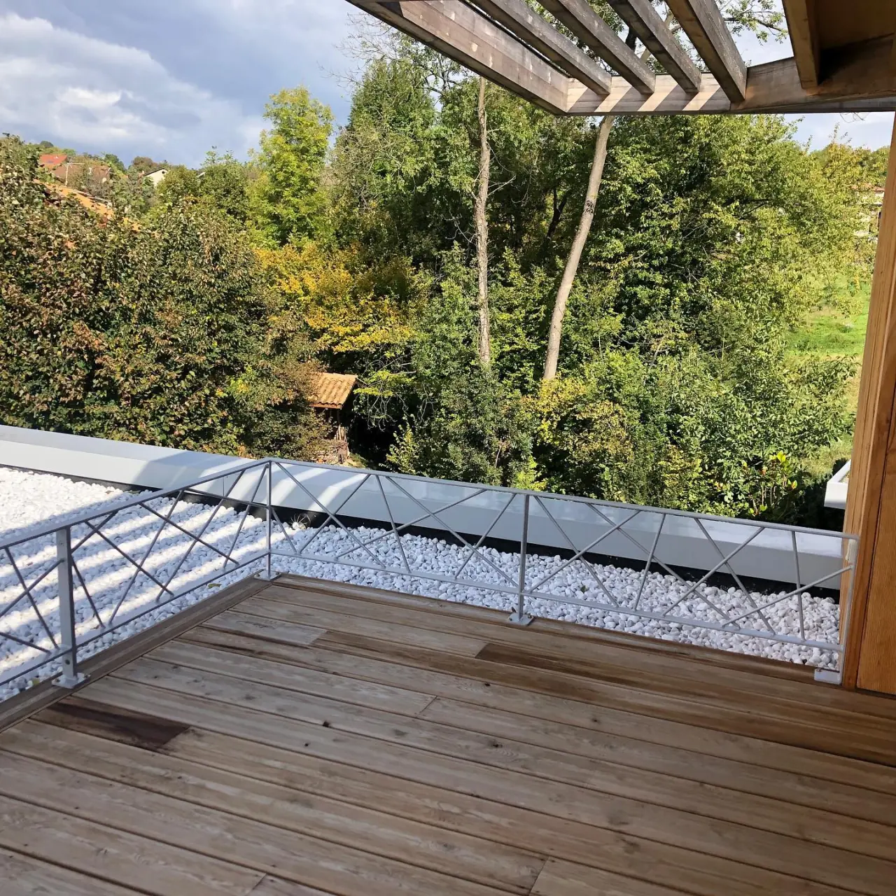 Série de garde-corps pour les terrasses d’une une maison — Alliage Mobilier (3)