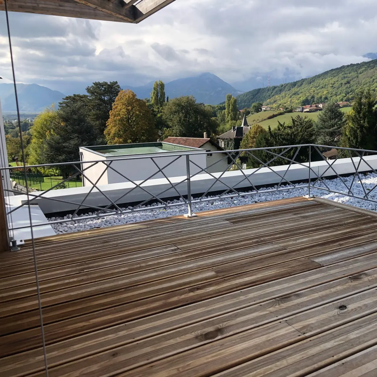 Série de garde-corps pour les terrasses d’une une maison — Alliage Mobilier (4)