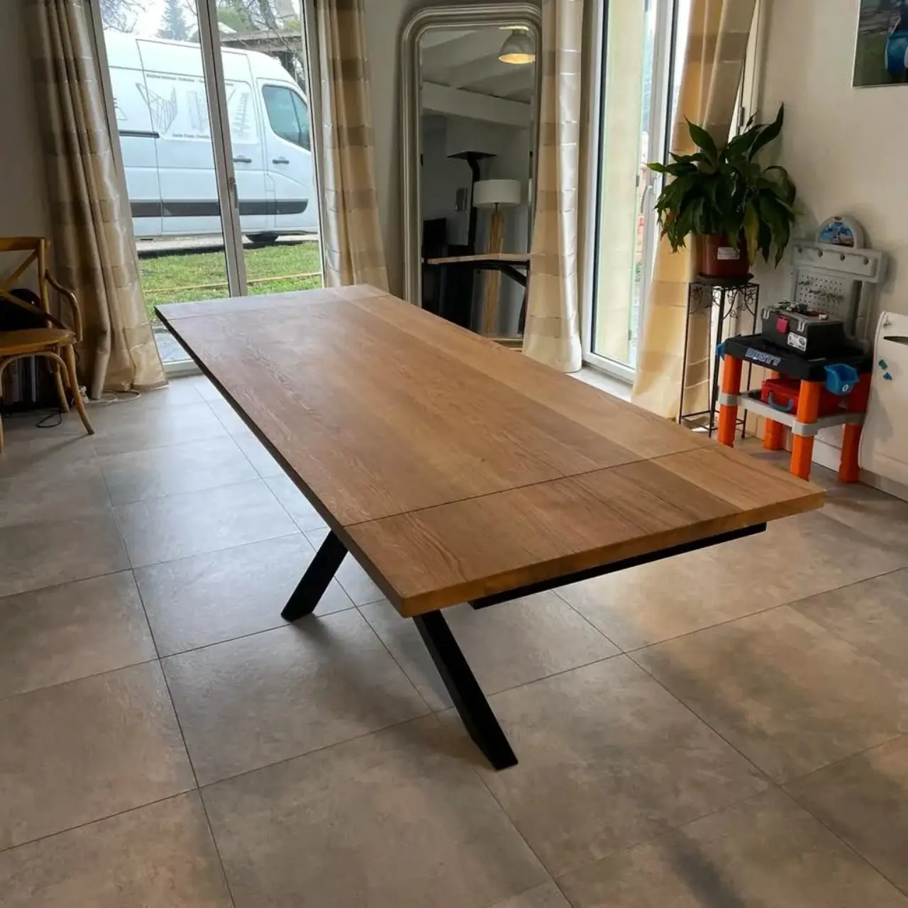 Table à manger en chêne, avec 2 rallonges, pour une… — Alliage Mobilier (4)