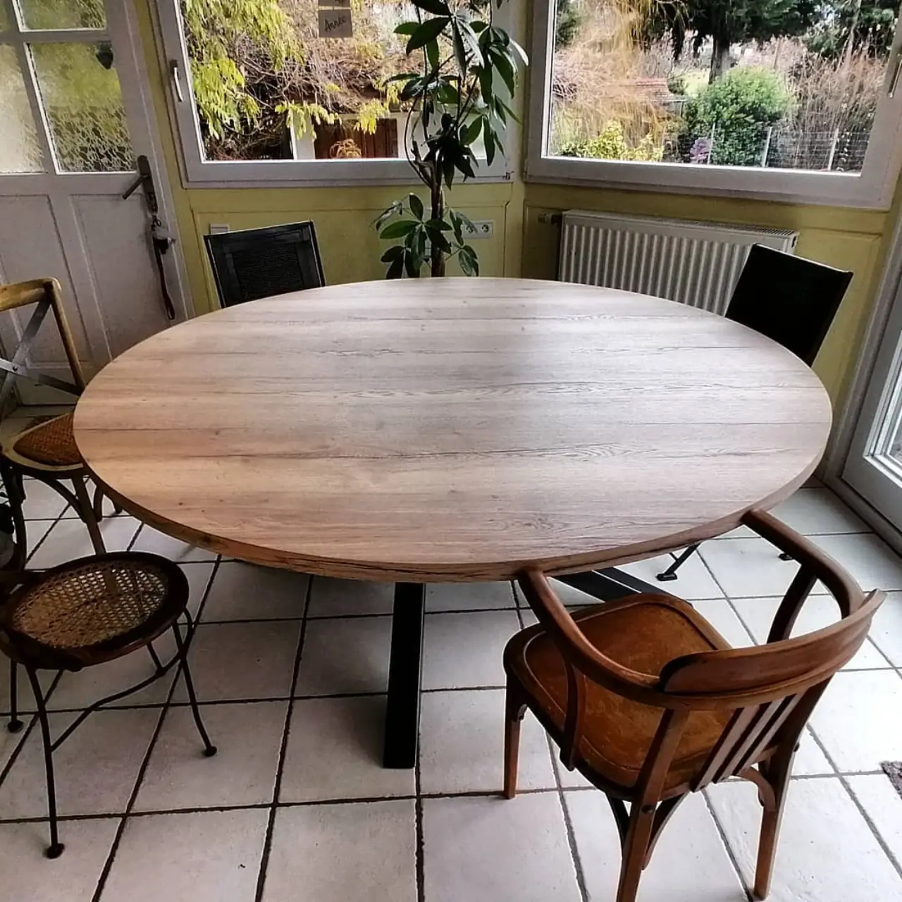 Table à manger grand format, pour accueillir 12 personnes — Alliage Mobilier (5)