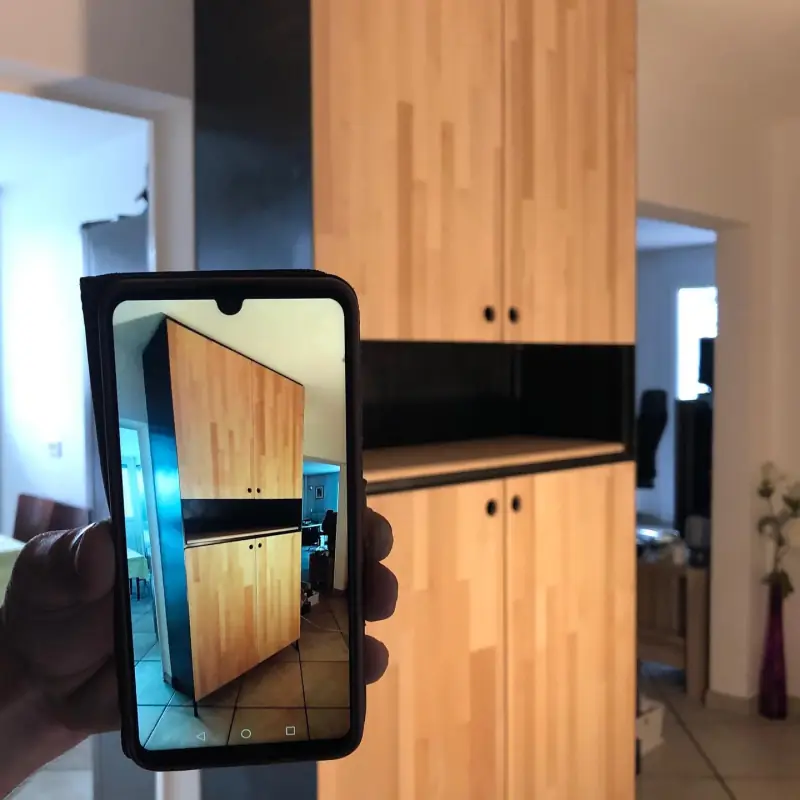 Très bel alliage d’acier et bois pour cette armoire sur… — Mobilier Alliage Mobilier