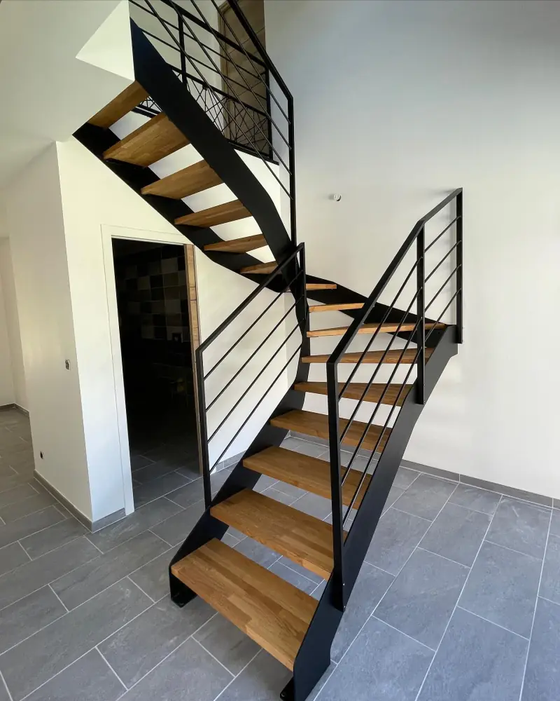 Très bel escalier et garde-corps posés à Vaujany — Escaliers Alliage Mobilier