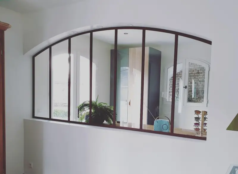Très belle verrière en arche peinture effet rouille — Verrières Alliage Mobilier